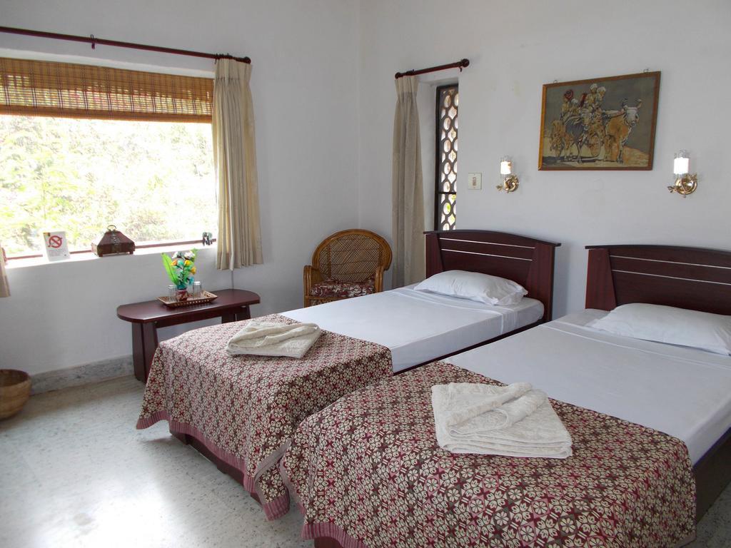 Hotel Lakeside Dindigul Pokoj fotografie